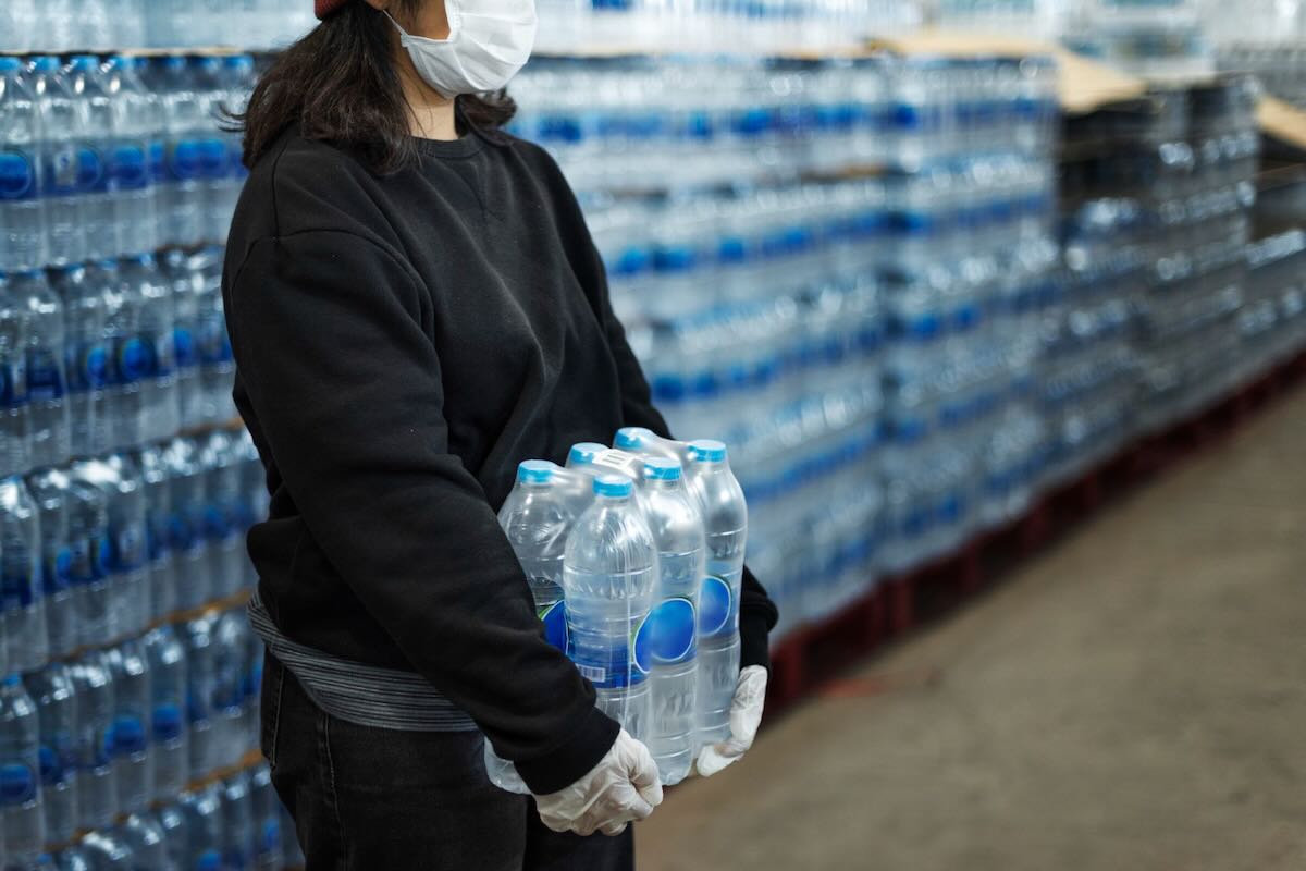 contamination-deaux-en-bouteille-ces-8-marques-pointees-du-doigt-par-les-autorites-il-ne-faut-pas-les-consommer